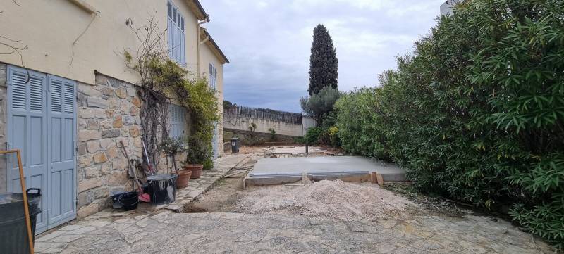 Paysagiste le Beausset pour aménagement de jardin