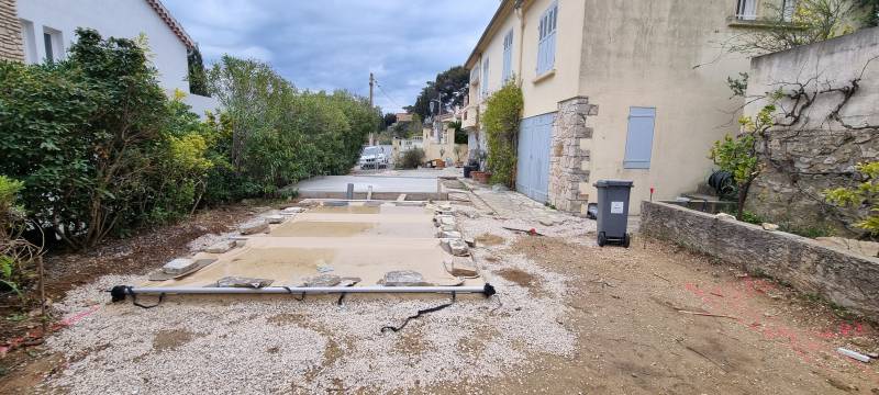 Hacienda Paysage – Création de jardin sur mesure à La Seyne-sur-Mer avec mini piscine et pergola bois